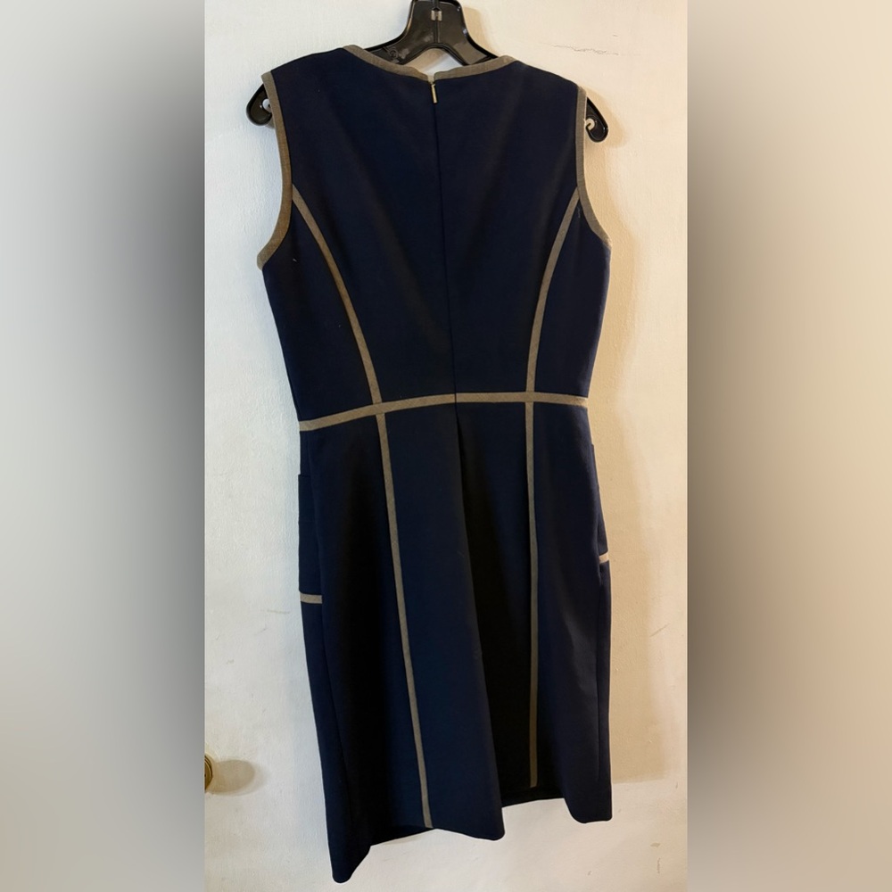 Tory Burch Elegant Navy Blue Sleeveless Sheath Dress‎ Beige Trim Detail Size 6 - Picture 2 of 10
